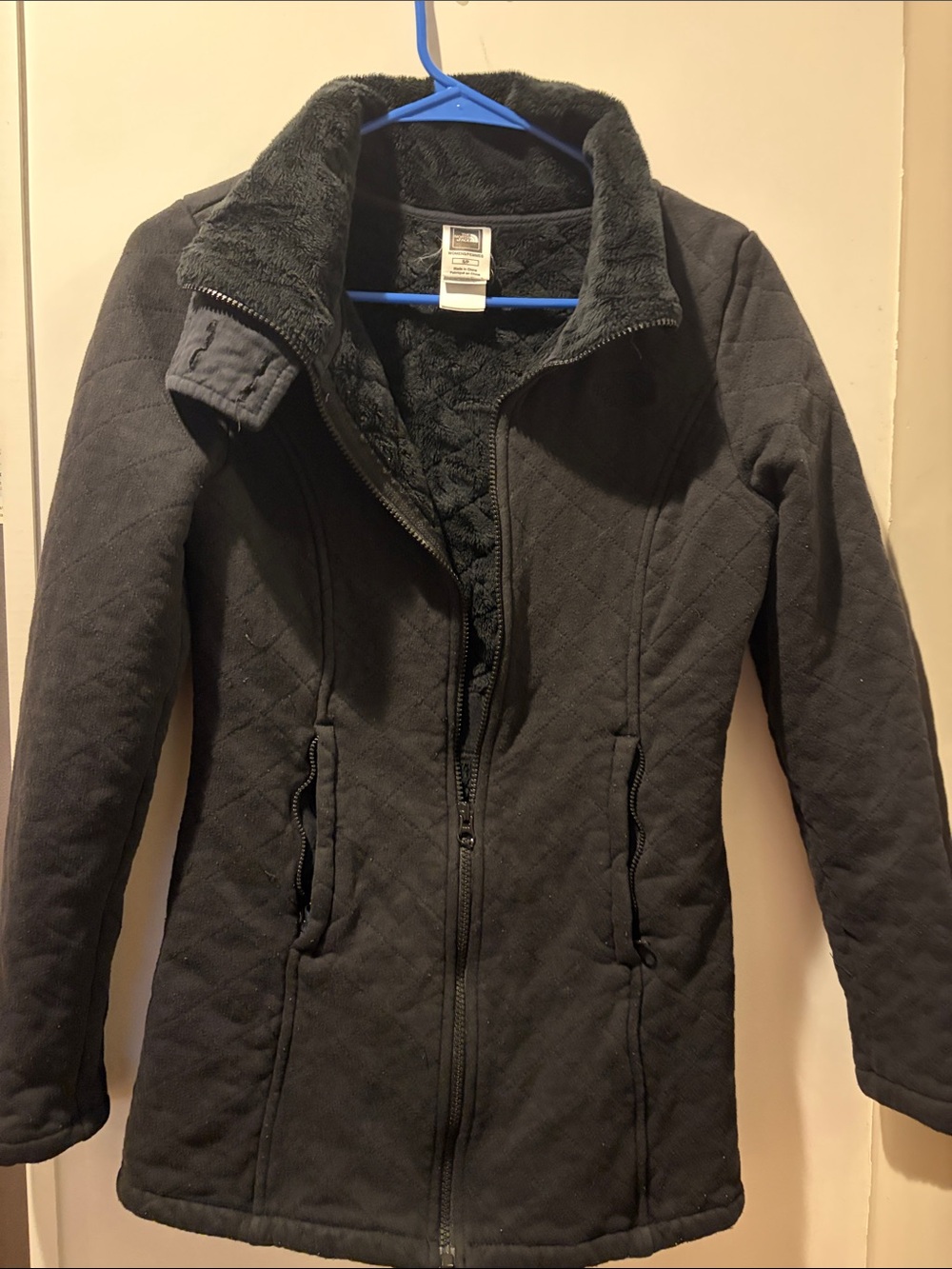 The North Face Women's Black Quilted Puffer Jacket with Fleece Lining